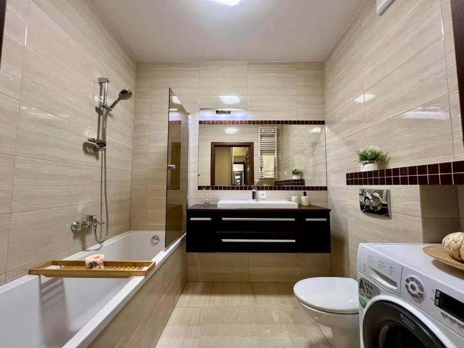 Apartament Center With Terrace