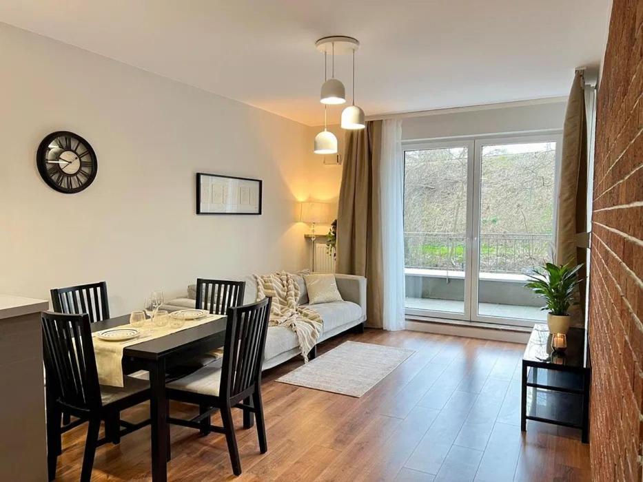 Center With Terrace Apartament